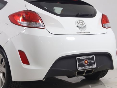 Used 2016 Hyundai Veloster w/ Option Group 02 image 18