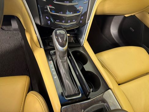 Used 2014 Cadillac XTS Luxury FWD image 18