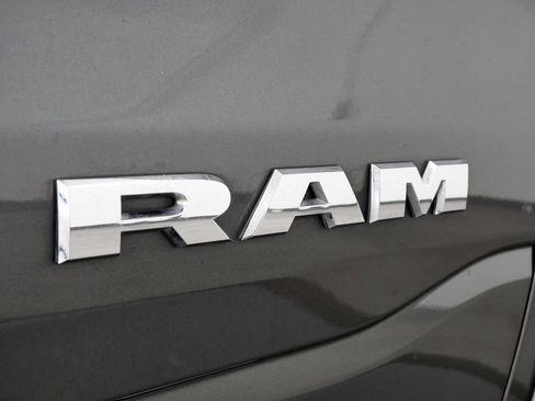 Used 2022 RAM 1500 Laramie AWD/4WD image 9