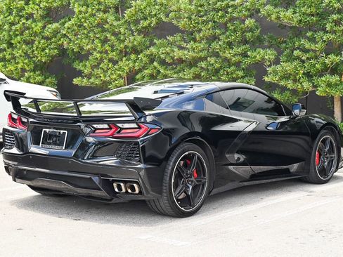 Used 2020 Chevrolet Corvette Stingray Coupe w/ Z51 Performance Package RWD image 3