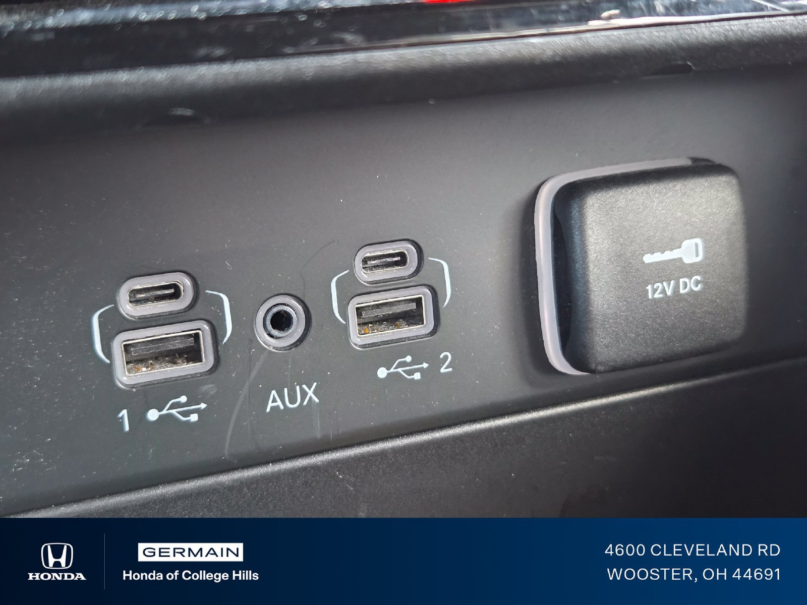 Used 2023 Jeep Grand Cherokee Overland AWD/4WD image 33