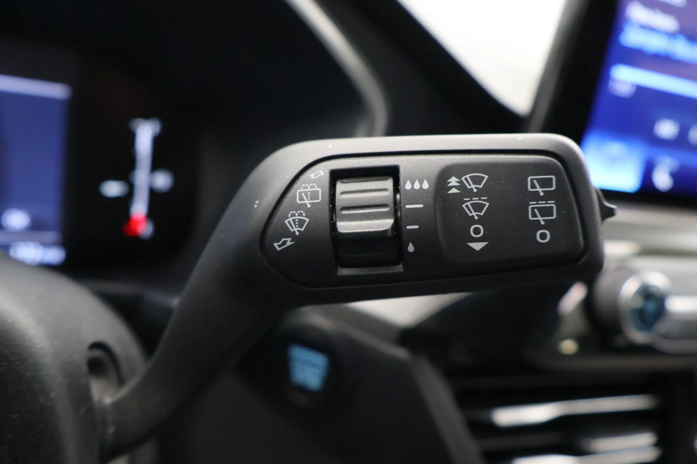 Used 2025 Ford Escape Active FWD image 22