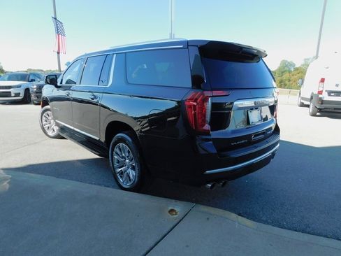 Used 2023 GMC Yukon XL Denali image 7