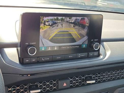 Certified 2023 Honda Accord EX image 28