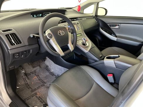 Used 2013 Toyota Prius Three w/ Solar Roof Pkg FWD image 19