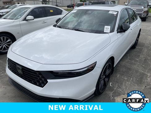 Certified 2025 Honda Accord Sport image 1