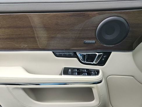 Used 2017 Jaguar XJ L Supercharged image 28