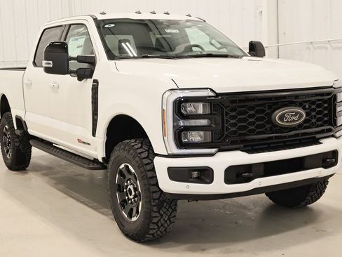 New 2025 Ford F350 Lariat w/ Lariat Ultimate Package AWD/4WD image 2