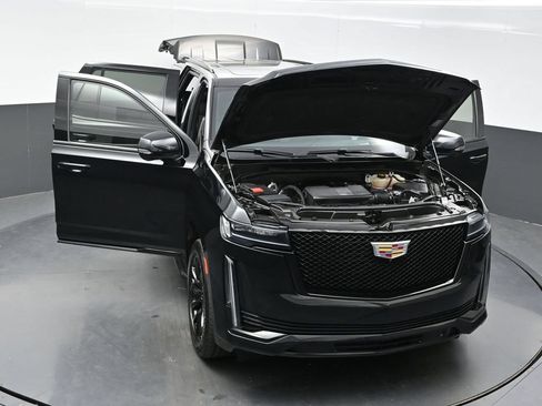 Certified 2022 Cadillac Escalade Sport w/ Touring Package AWD/4WD image 41