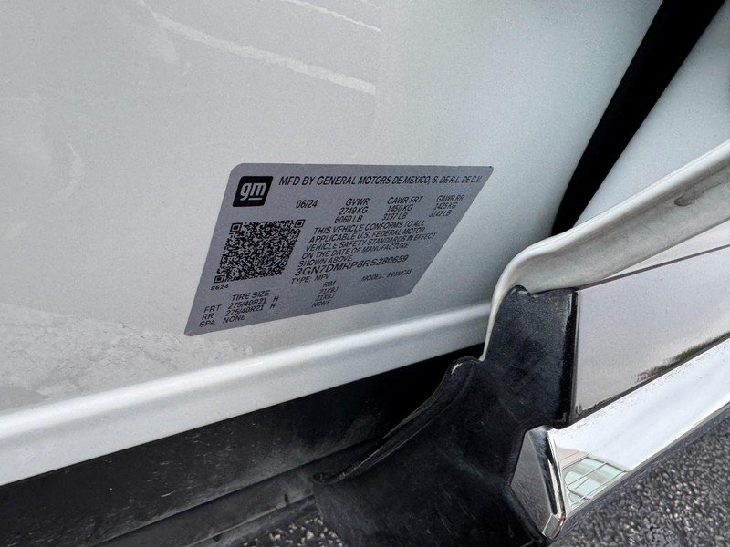 Used 2024 Chevrolet Equinox EV LT FWD image 23