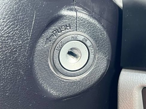 Used 2018 Toyota Sequoia Platinum AWD/4WD image 16