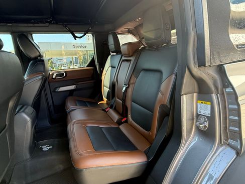 Used 2023 Ford Bronco Outer Banks w/ Sasquatch Package image 19