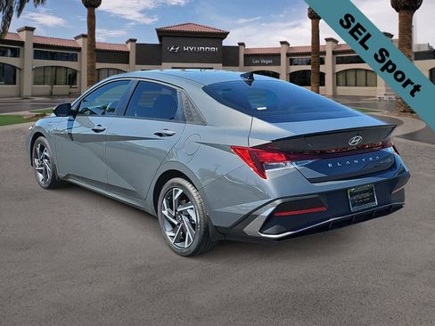 Certified 2025 Hyundai Elantra Sport FWD image 6