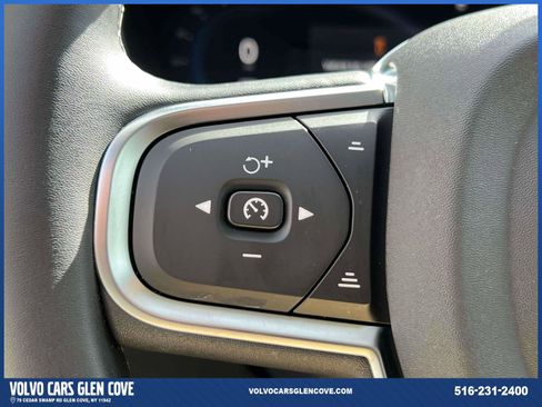 Used 2025 Volvo XC60 B5 Core w/ Protection Package Premier image 21