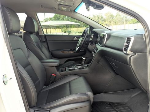 Used 2020 Kia Sportage EX image 27
