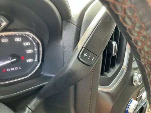 Used 2022 GMC Sierra 2500 AT4 w/ AT4 Preferred Package AWD/4WD image 19