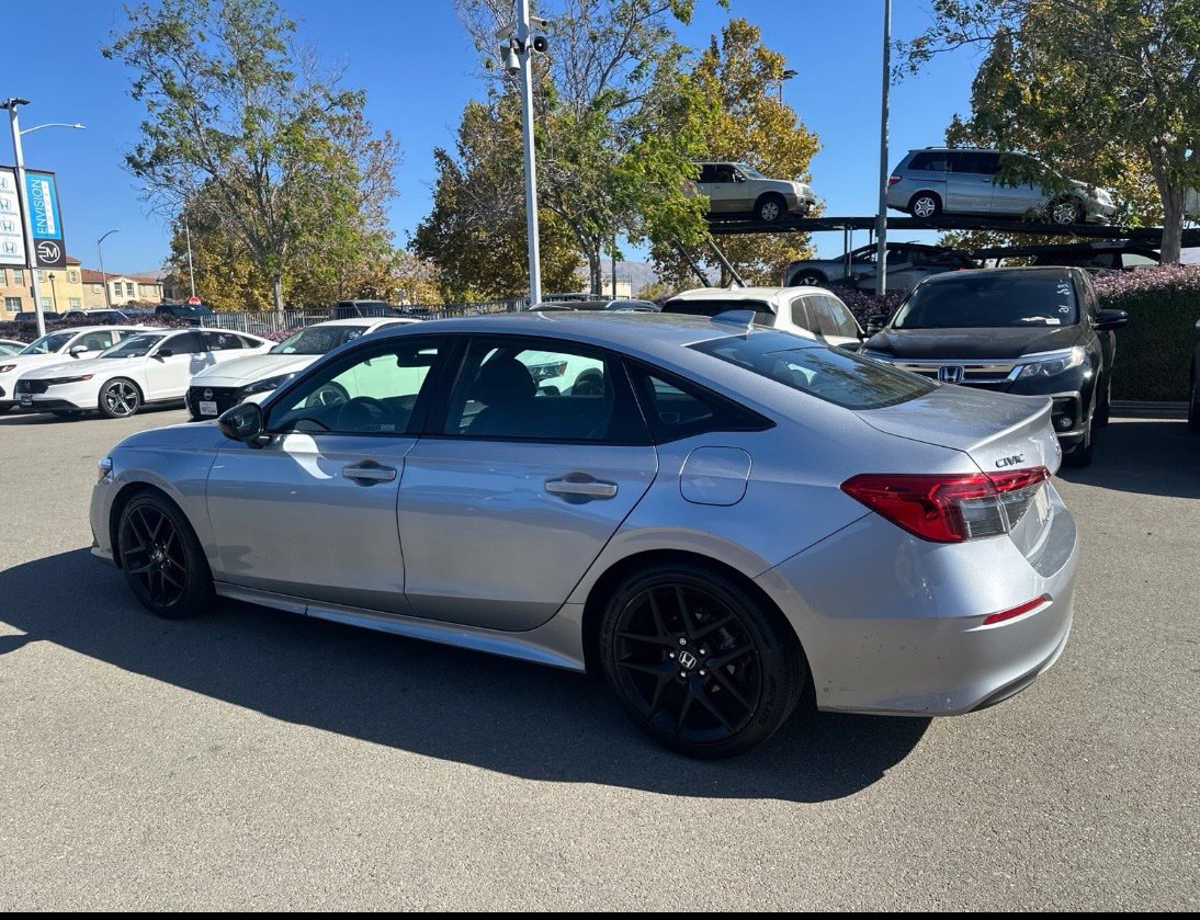 Used 2022 Honda Civic Sport image 4