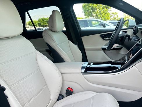Used 2023 Mercedes-Benz GLC 300 image 23