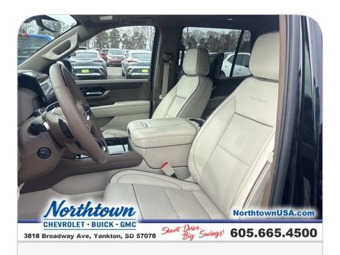 Used 2025 GMC Yukon Denali w/ Denali Reserve Package AWD/4WD image 37