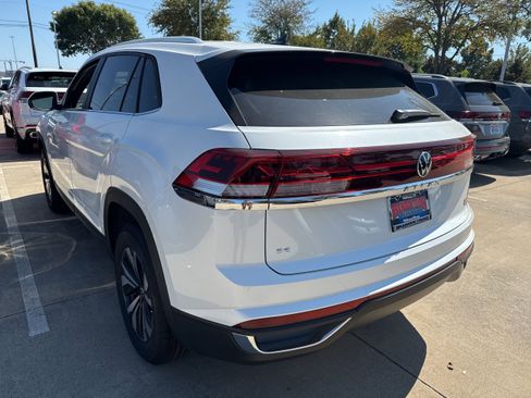 New 2026 Volkswagen Atlas Cross Sport SE image 7