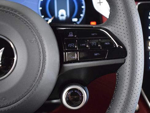 Certified 2025 Maserati Grecale Modena AWD/4WD image 27