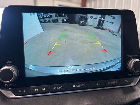 Used 2025 Nissan Sentra SV w/ All-Weather Package image 23