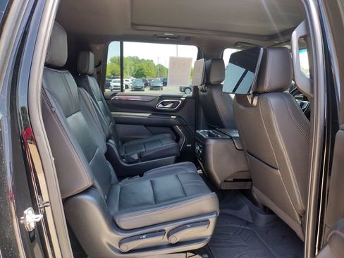 Used 2023 Chevrolet Suburban RST w/ Luxury Package AWD/4WD image 25