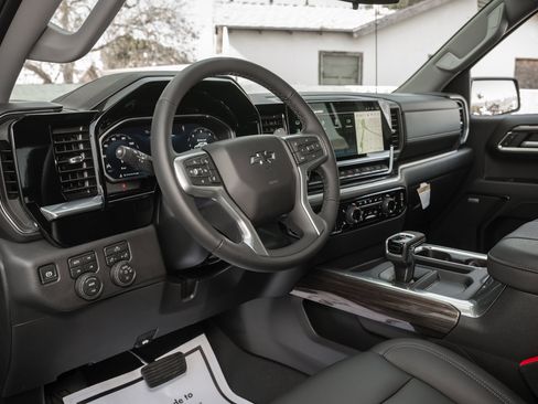 New 2026 Chevrolet Silverado 1500 LT Trail Boss w/ Convenience Package II image 17