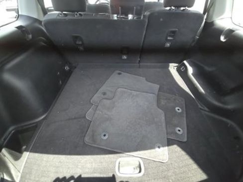 Used 2023 Jeep Grand Cherokee Altitude RWD image 23