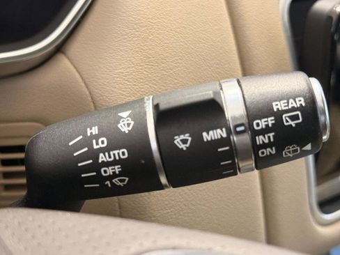 Used 2018 Land Rover Range Rover Sport HSE image 34