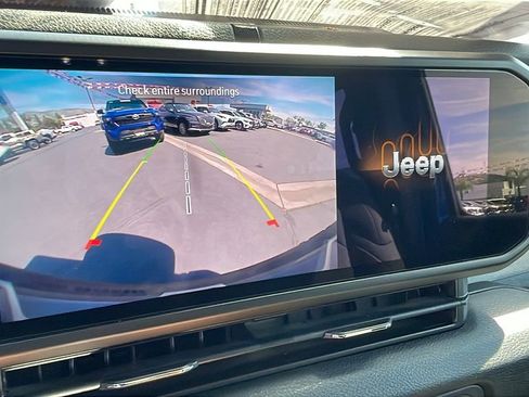 Used 2024 Jeep Wrangler Unlimited w/ Convenience Group image 22