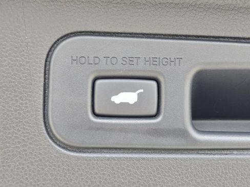 Certified 2025 Honda Pilot EX-L image 12