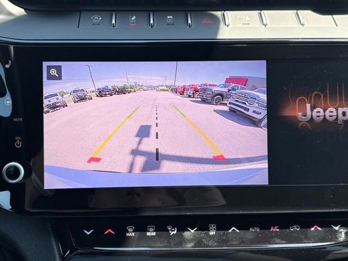 New 2026 Jeep Grand Cherokee L 4WD image 21