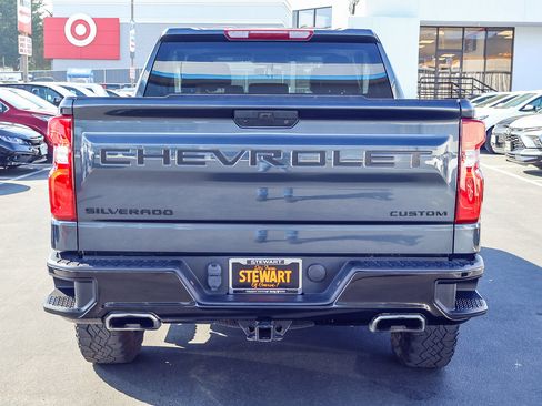 Used 2022 Chevrolet Silverado 1500 Custom Trail Boss w/ LPO, Dark Essentials Package image 19