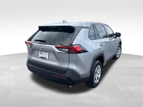 Used 2023 Toyota RAV4 LE FWD image 5