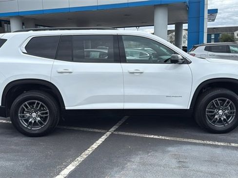 Certified 2025 GMC Acadia Elevation image 8