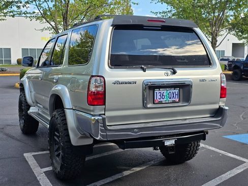 Used 2002 Toyota 4Runner SR5 AWD/4WD image 7