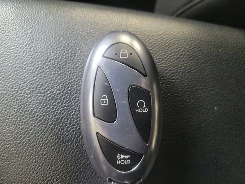 Used 2025 Hyundai Elantra Sport FWD image 32