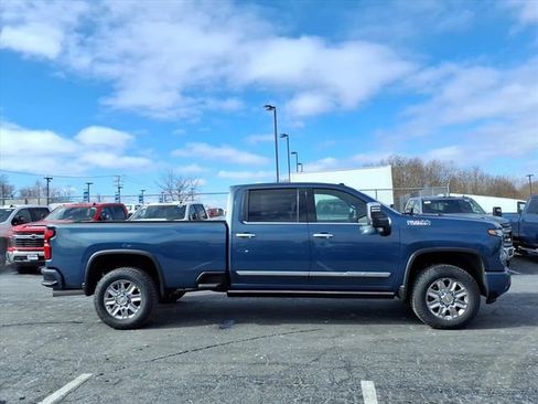 New 2026 Chevrolet Silverado 2500 High Country w/ High Country Premium Package AWD/4WD image 2
