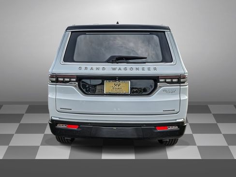 Used 2022 Jeep Grand Wagoneer Series III image 5