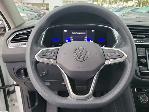 Used 2022 Volkswagen Tiguan S image 17