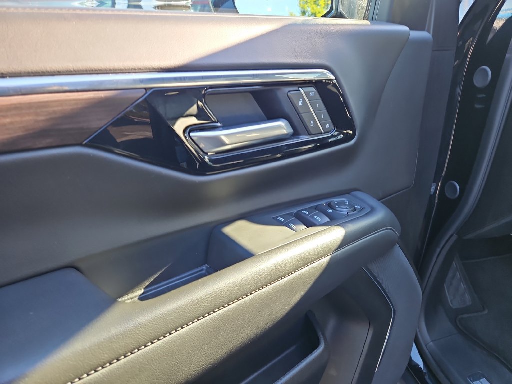 Used 2025 Chevrolet Tahoe LT AWD/4WD image 22