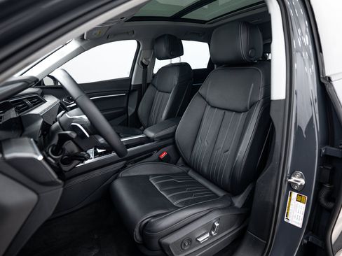 Used 2024 Audi Q8 e-tron Prestige w/ Prestige Package AWD/4WD image 14