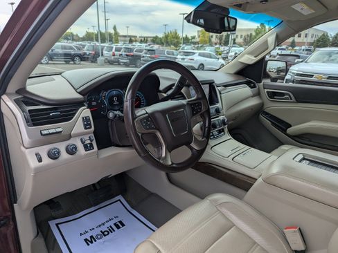 Used 2018 GMC Yukon Denali w/ Denali Ultimate Package AWD/4WD image 14