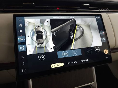 Used 2025 Land Rover Range Rover Long Wheelbase SE AWD/4WD image 34