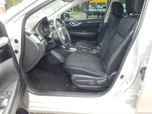 Used 2016 Nissan Sentra SV FWD image 19