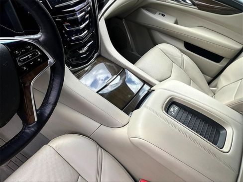Certified 2020 Cadillac Escalade Luxury image 14