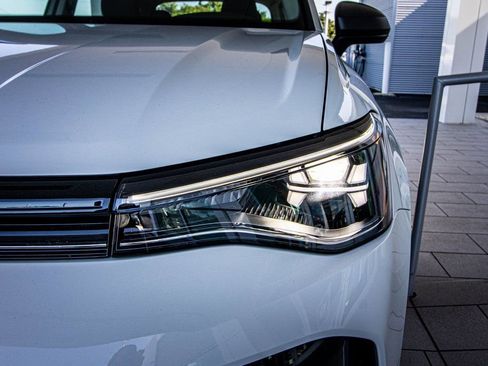 New 2026 Volkswagen Taos S FWD image 9