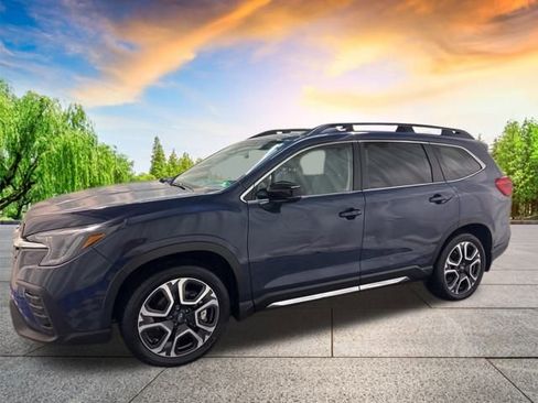 Certified 2025 Subaru Ascent Limited image 10