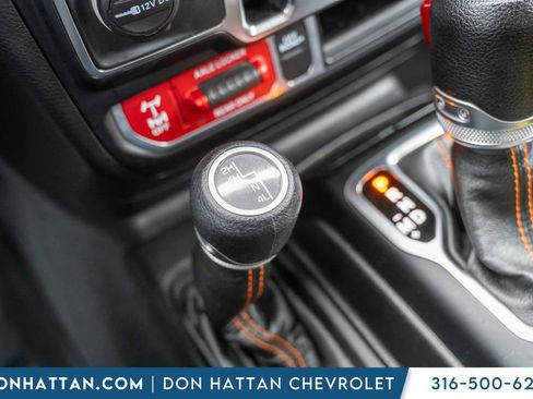 Used 2021 Jeep Gladiator Mojave w/ Cold Weather Group image 14